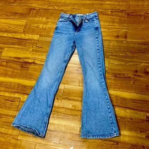 GARAGE DENIM FLARE JEANS! size 3!